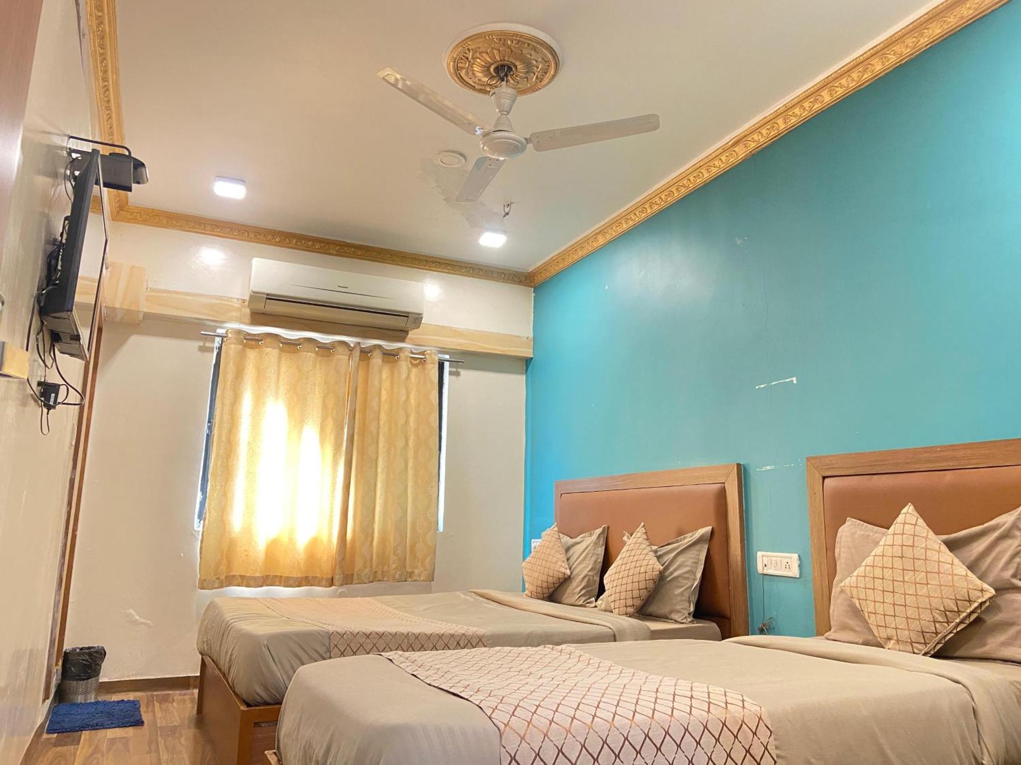 Hotel Abc Satellite Prahlad Nagar Ahmedabad Exterior foto