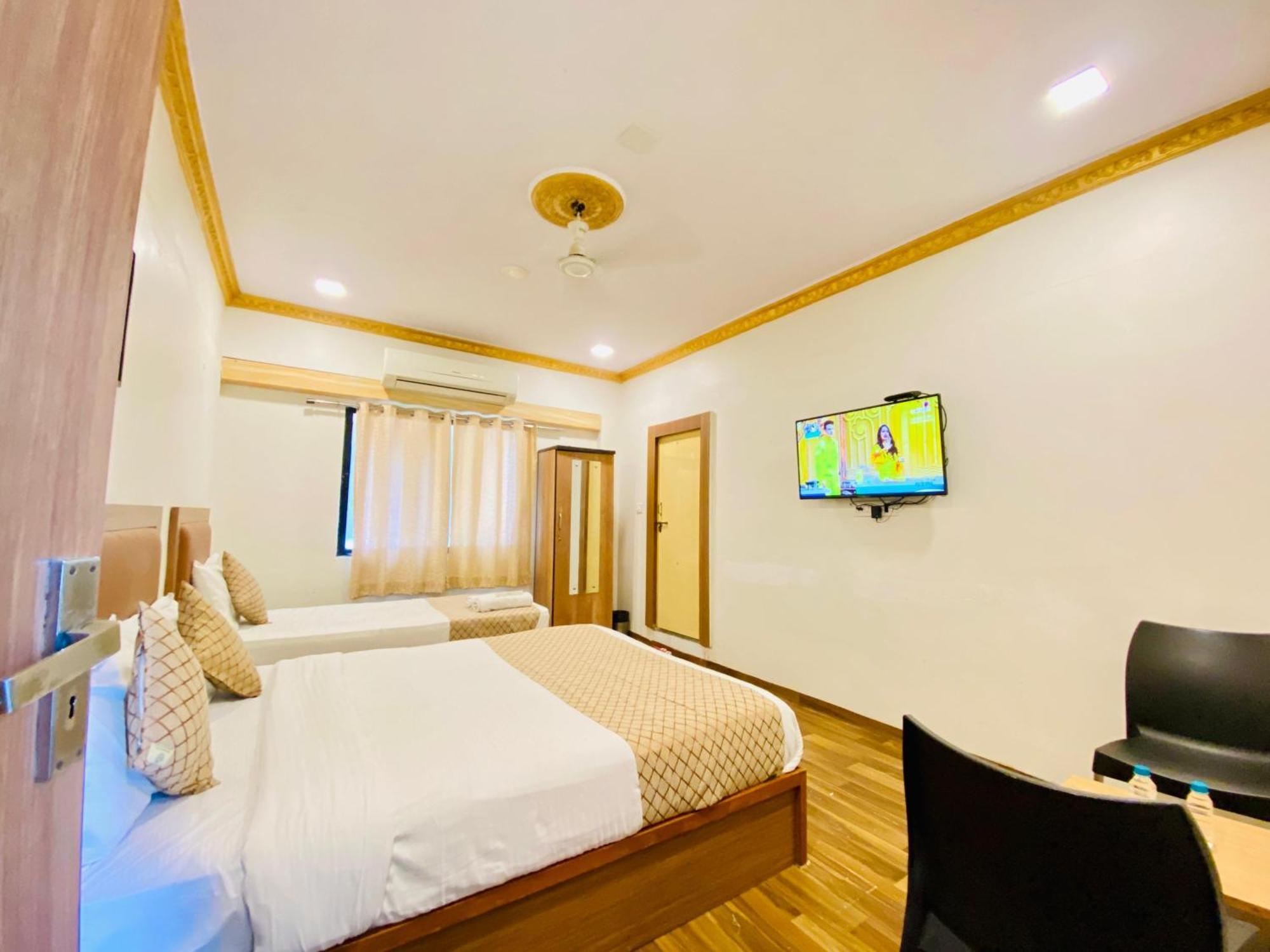 Hotel Abc Satellite Prahlad Nagar Ahmedabad Exterior foto
